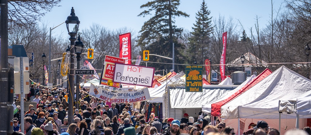 Maple Crowds - Elmvale Maple Syrup Festival