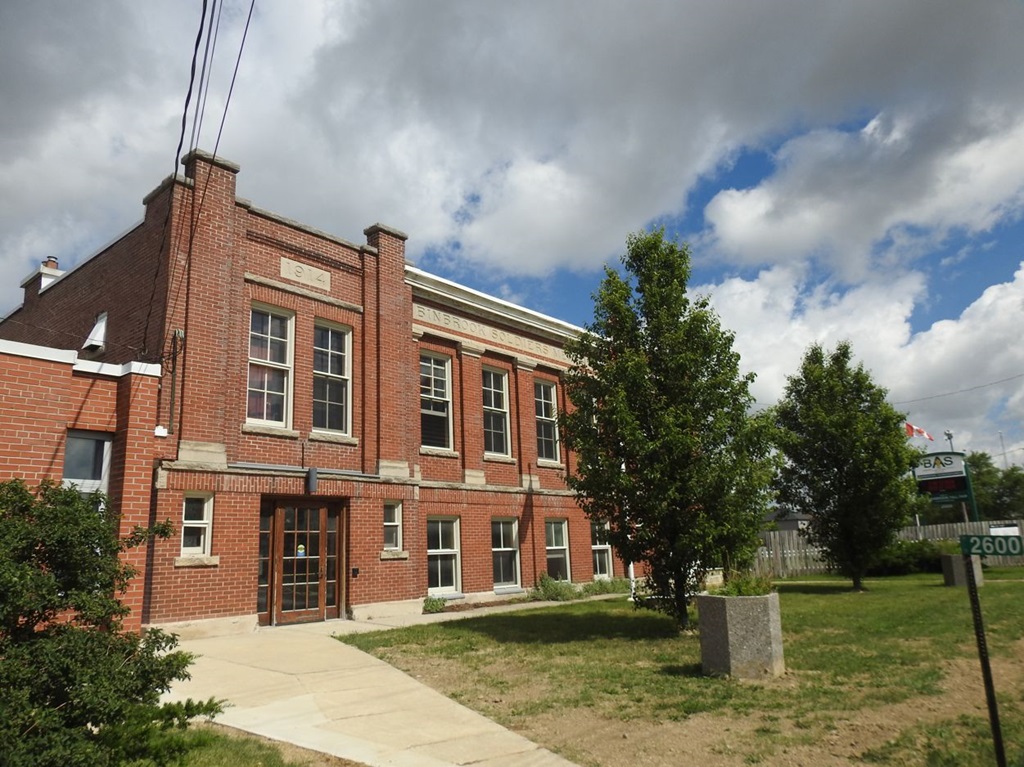 Building in Binbrook