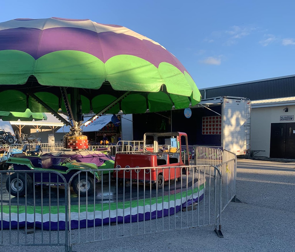 Midway Ride - Brooke-Alvinston and Watford Fall Fair