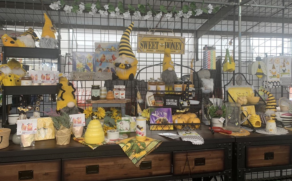 Honey Bee Store - Hawksview Honey