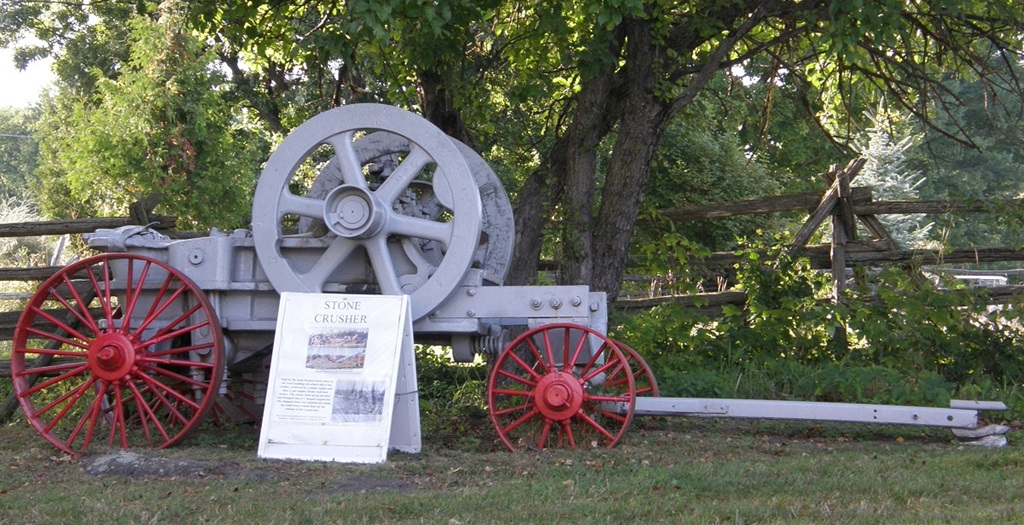 Old Machine - Stone Crusher