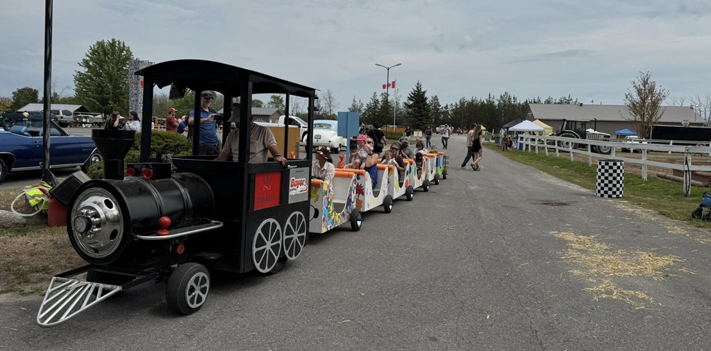 People Mover Train - Shannonville World's Fair