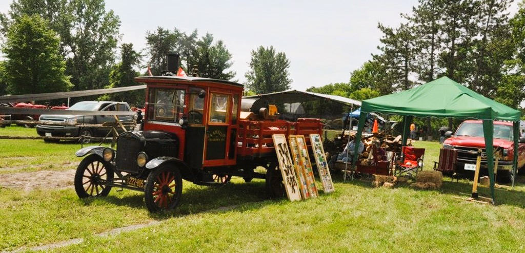 Vintage Truck - Middleville Fall Fair