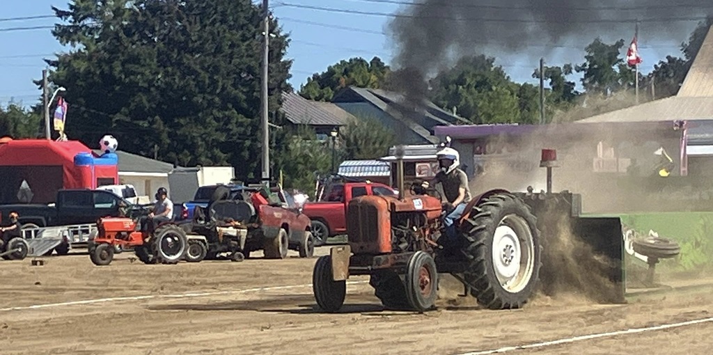 Tractor Pull - Perth Fair