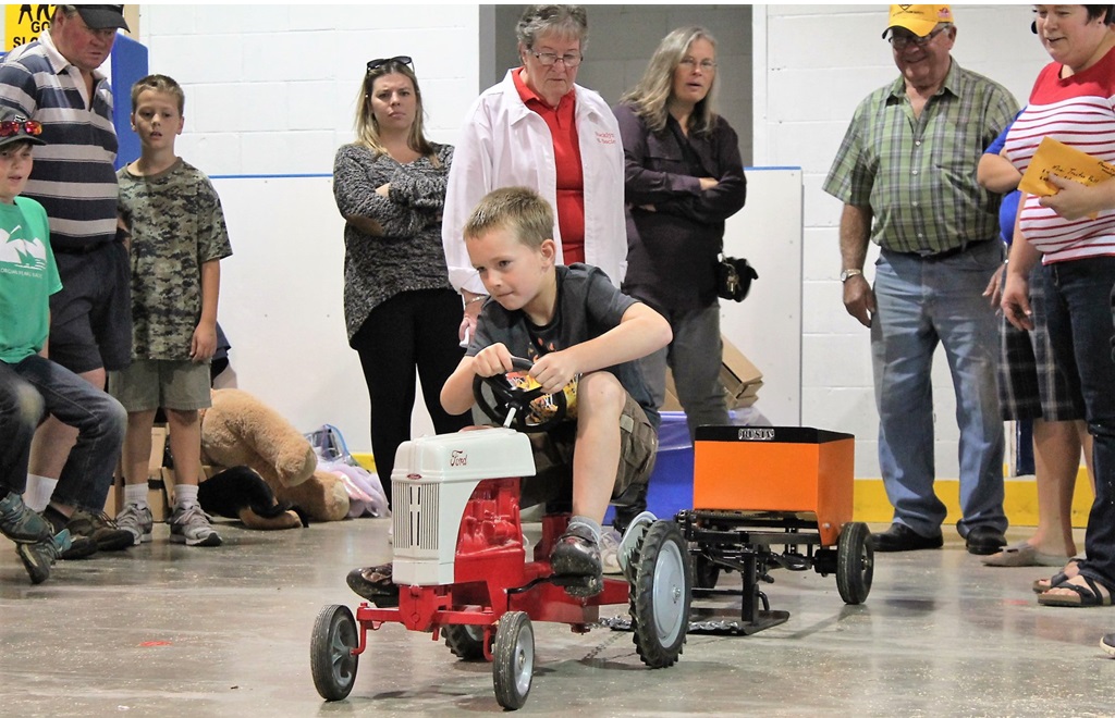 Kid's Tractor Pull - Rocklyn Fall Fair