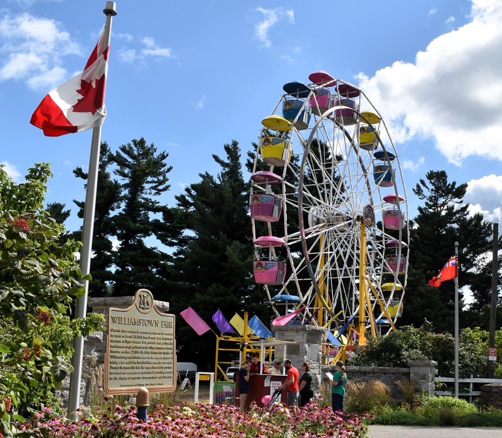 Midway Ride - Williamstown Fair