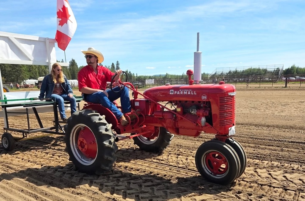 Tractor - Murillo Fair
